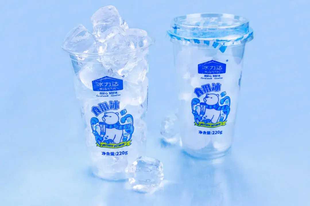全自動杯裝食用冰塊灌裝封口機(jī)：清涼一夏，盡在掌握